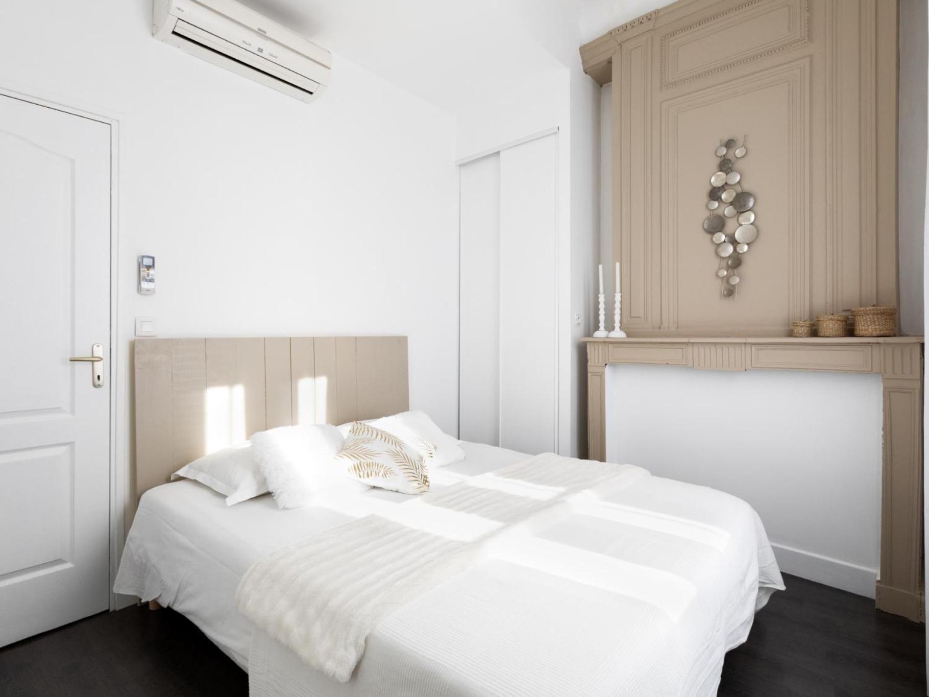 เล เคล่ เดอ ลา ซิตี้ Apartment การ์กาซอน ห้อง รูปภาพ